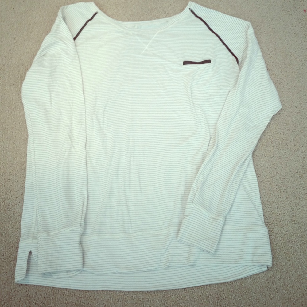 Lululemon top